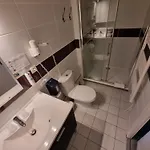 Cit'hotel Les Atlantes Royan Parking Prive 2* Médis