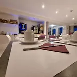 Szálloda Cit'hotel Les Atlantes Royan Parking Prive 2*