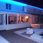Cit'hotel Les Atlantes Royan Parking Prive Hotel 2*