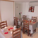 Cit'hotel Les Atlantes Royan Parking Prive Hotel Médis