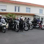 Cit'hotel Les Atlantes Royan Parking Prive 2*