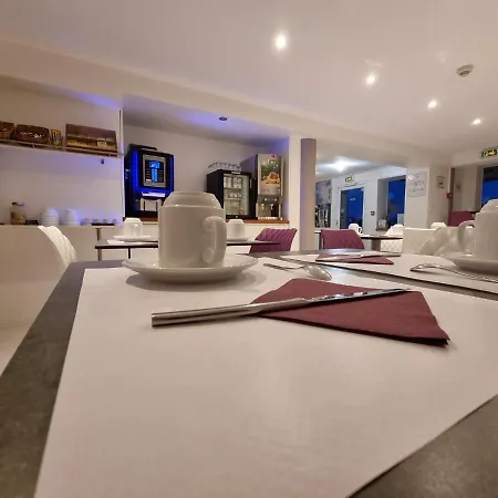 Cit'hotel Les Atlantes Hotel
