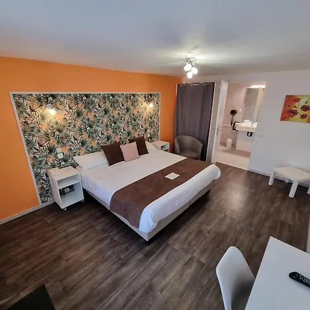 Cit'hotel Les Atlantes Royan Parking Prive 2*
