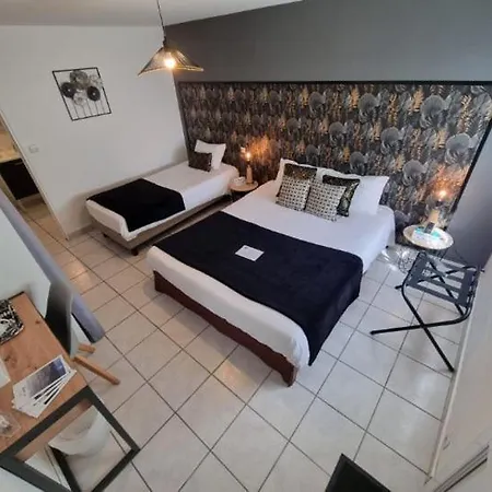 Cit'hotel Les Atlantes Royan Parking Prive Médis