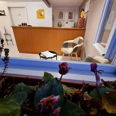 Cit'hotel Les Atlantes Royan Parking Prive Szálloda Médis