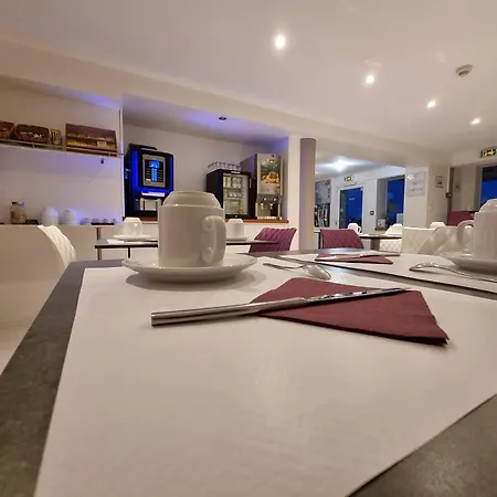 Szálloda Cit'hotel Les Atlantes Royan Parking Prive 2*