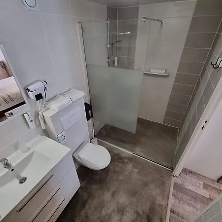 Szálloda Cit'hotel Les Atlantes Royan Parking Prive Médis