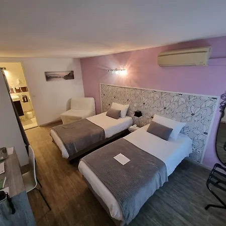 Cit'hotel Les Atlantes Royan Parking Prive Hotel