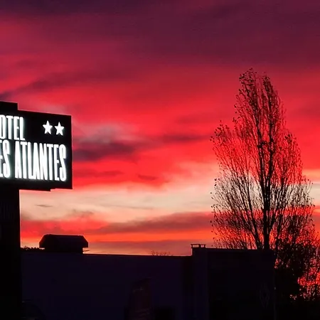 Cit'hotel Les Atlantes Royan Parking Prive 2*