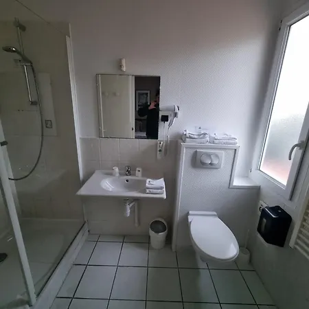 Cit'hotel Les Atlantes Royan Parking Prive