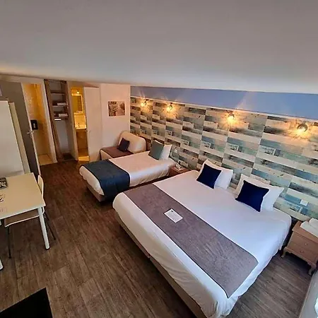 Cit'hotel Les Atlantes Royan Parking Prive Hotel 2*
