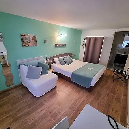 Cit'hotel Les Atlantes Royan Parking Prive Szálloda Médis