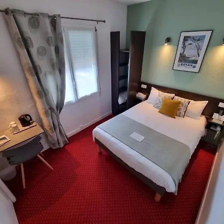Cit'hotel Les Atlantes Royan Parking Prive Szálloda 2*