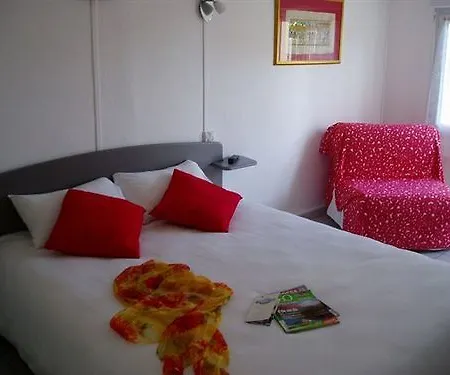 Cit'hotel Les Atlantes Royan Parking Prive 2* Médis