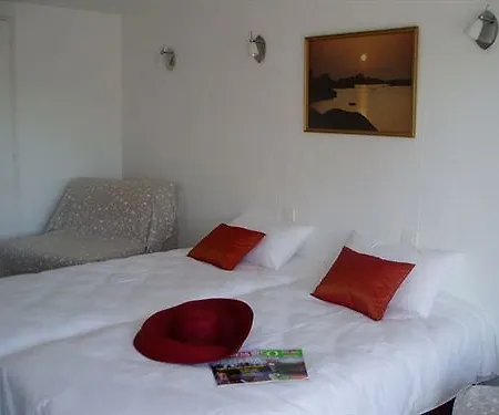 Cit'hotel Les Atlantes Royan Parking Prive Szálloda Médis