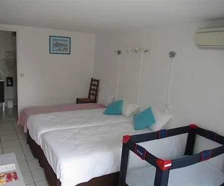 Cit'hotel Les Atlantes Royan Parking Prive Hotel