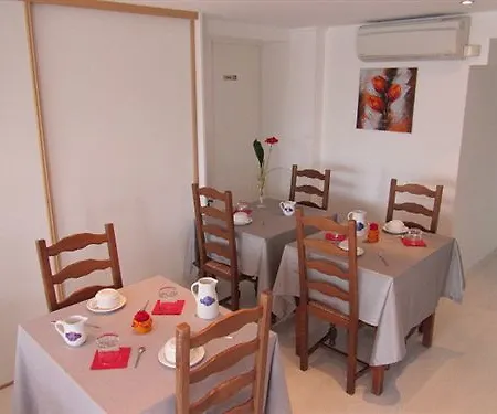 Cit'hotel Les Atlantes Hotel Médis