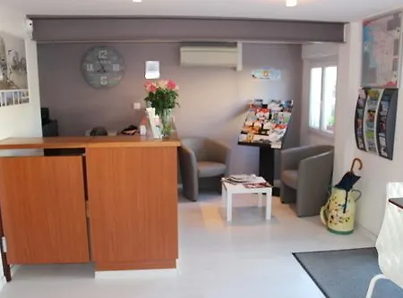 Cit'hotel Les Atlantes Royan Parking Prive Hotel Médis