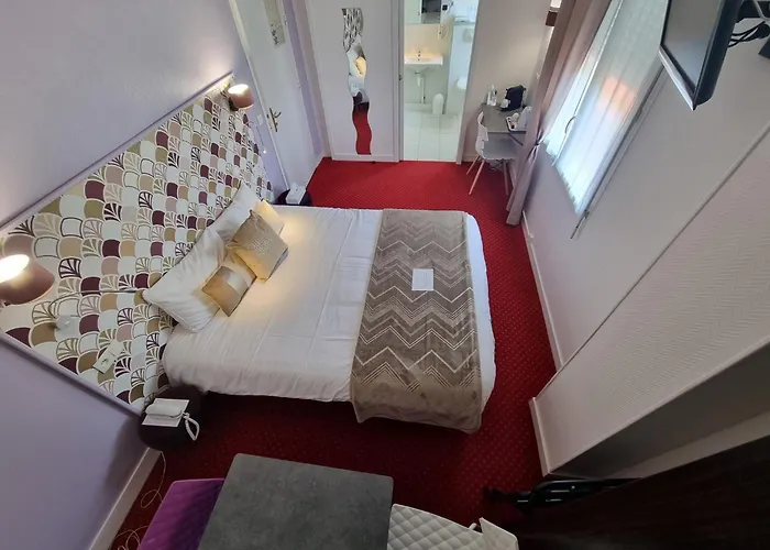 Cit'hotel Les Atlantes Royan Parking Prive 2*