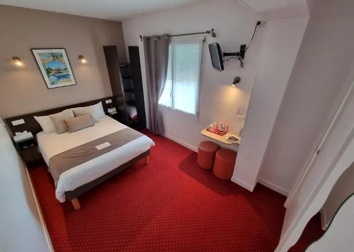 Cit'hotel Les Atlantes Royan Parking Prive