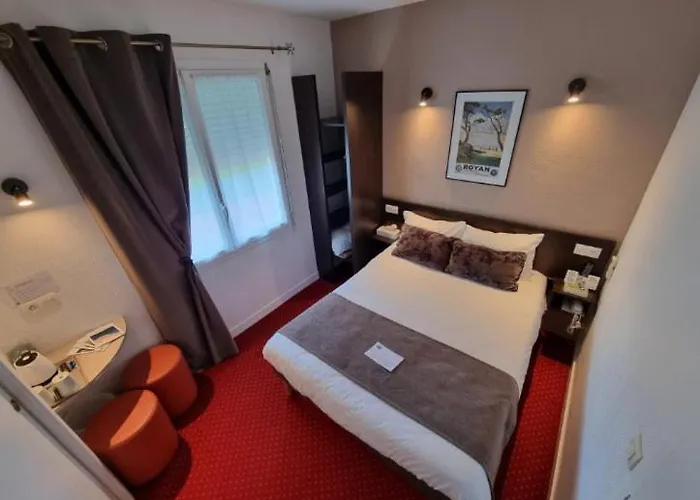 Cit'hotel Les Atlantes Royan Parking Prive Hotel 2*