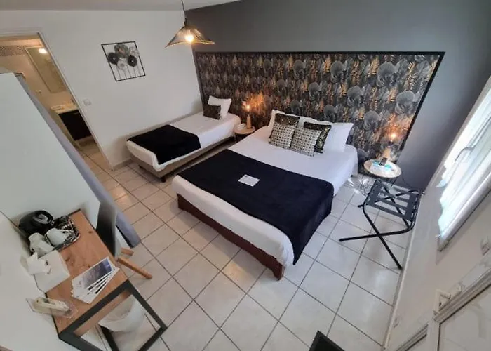 Cit'hotel Les Atlantes Royan Parking Prive Medis