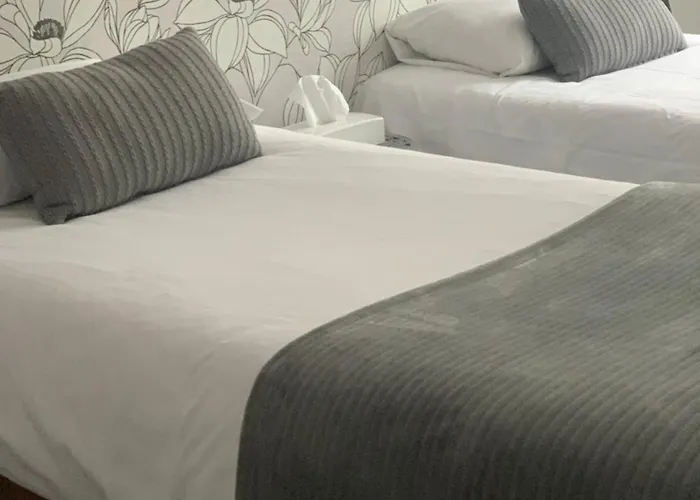 Cit'hotel Les Atlantes Royan Parking Prive Hotel