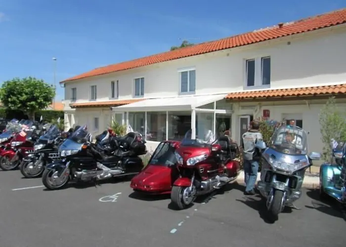 Cit'hotel Les Atlantes Royan Parking Prive Medis