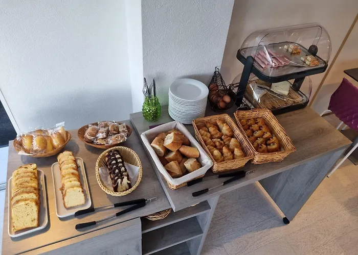 Cit'hotel Les Atlantes Royan Parking Prive Hotel Medis