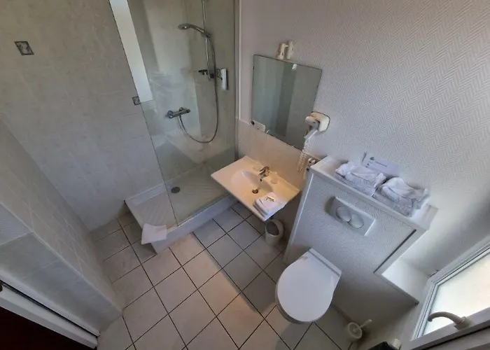 Cit'hotel Les Atlantes Royan Parking Prive Hotel 2*