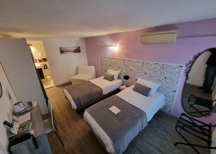 Cit'hotel Les Atlantes Royan Parking Prive Hotel