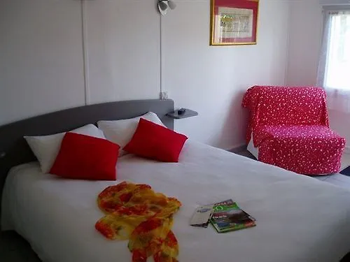 Cit'hotel Les Atlantes Royan Parking Prive 2* Medis