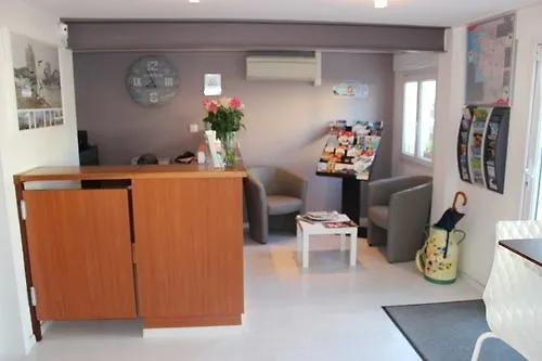 Cit'hotel Les Atlantes Royan Parking Prive Hotel Medis