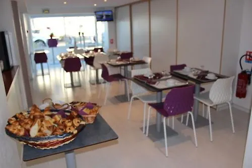 Cit'hotel Les Atlantes Royan Parking Prive Hotel Medis