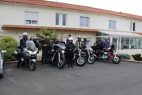 Cit'hotel Les Atlantes Royan Parking Prive 2*